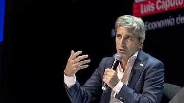 Caputo ratifica ante inversores en JPMorgan que no saldrá a colocar deuda internacional Caputo ratifica ante inversores en JPMorgan que no saldrá a colocar deuda internacional