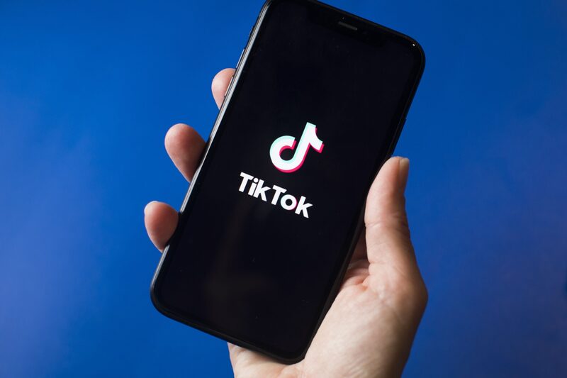 TikTok suspende transmissão ao vivo na Rússia por lei de ‘fake news’ TikTok suspende transmissão ao vivo na Rússia por lei de ‘fake news’
