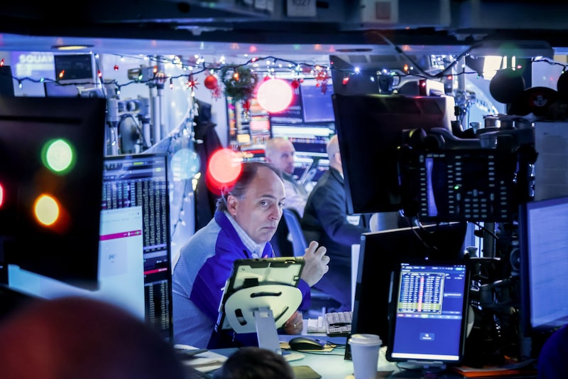 Traders On The Floor Of The New York Stock Exchange As Fed Chair Powell Holds New Conference Traders On The Floor Of The New York Stock Exchange As Fed Chair Powell Holds New Conference