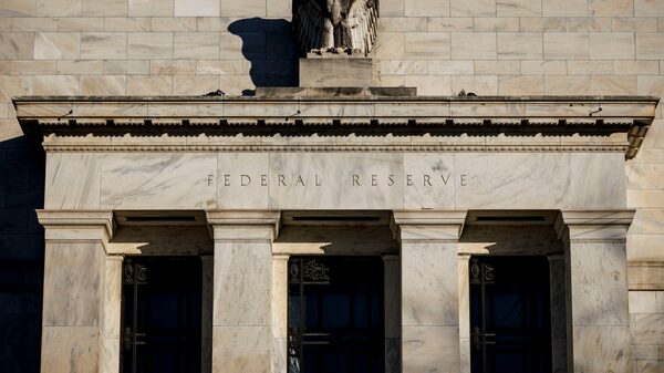 Dólar se debilita en Colombia tras primer recorte de la Fed en EE. UU. en 2025 Dólar se debilita en Colombia tras primer recorte de la Fed en EE. UU. en 2025