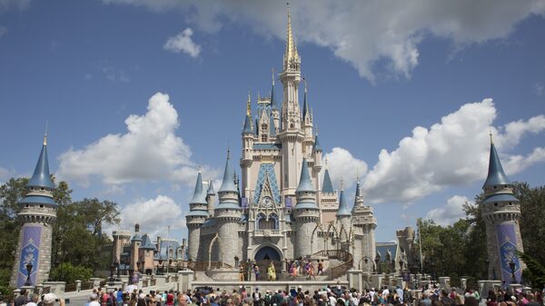 Disney planeja nova área dedicada aos vilões do cinema em parque na Flórida Disney planeja nova área dedicada aos vilões do cinema em parque na Flórida