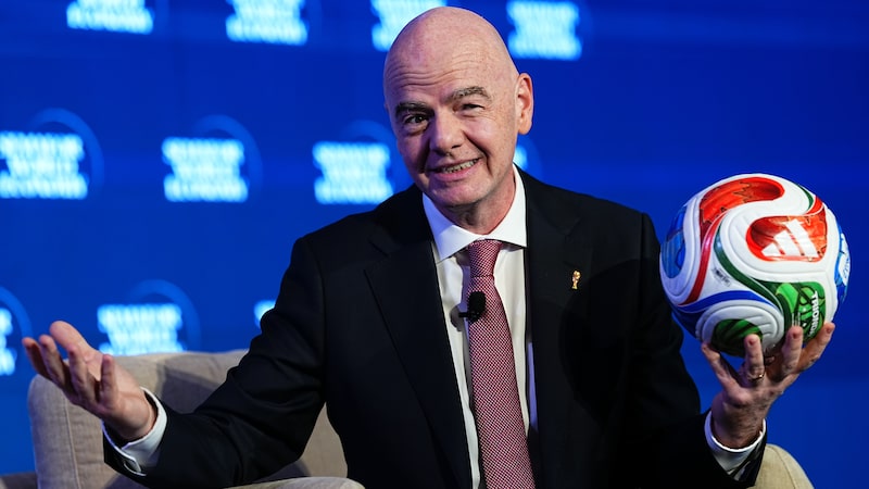 ‘Gota d’água’: vice-presidente retira apoio a Gianni Infantino em meio a crise na Fifa ‘Gota d’água’: vice-presidente retira apoio a Gianni Infantino em meio a crise na Fifa