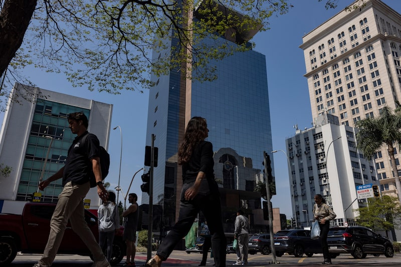 BofA prevé que recortes de tasas impulsarán ventas de acciones en América Latina en 2026 BofA prevé que recortes de tasas impulsarán ventas de acciones en América Latina en 2026