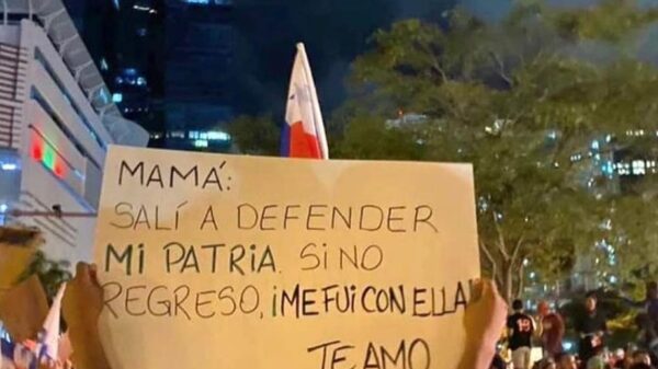Gobierno panameño no cede, manifestantes exigen derogación de ley minera Gobierno panameño no cede, manifestantes exigen derogación de ley minera