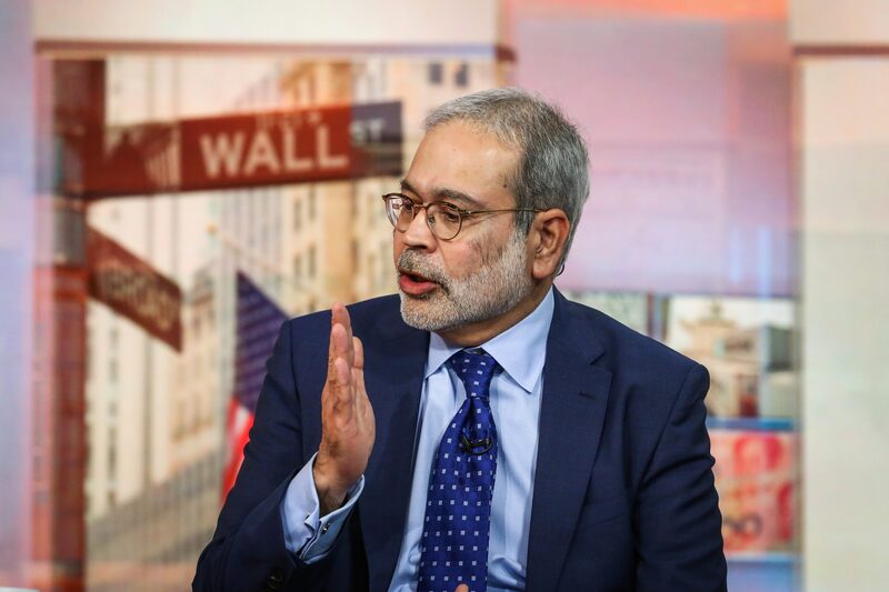 Os estrategistas do Deutsche Bank, liderados por Bankim Chadha, ficaram desanimados com tarifas e reduziram sua projeção para o S&P 500 no final do ano em 12%, para 6.150 pontos (Foto: Christopher Goodney/Bloomberg) Os estrategistas do Deutsche Bank, liderados por Bankim Chadha, ficaram desanimados com tarifas e reduziram sua projeção para o S&P 500 no final do ano em 12%, para 6.150 pontos (Foto: Christopher Goodney/Bloomberg)