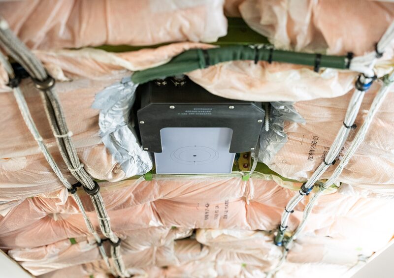 Terminal da Starlink que permite a conectividade de internet via satélite e que é instalado em aeronaves Terminal da Starlink que permite a conectividade de internet via satélite e que é instalado em aeronaves