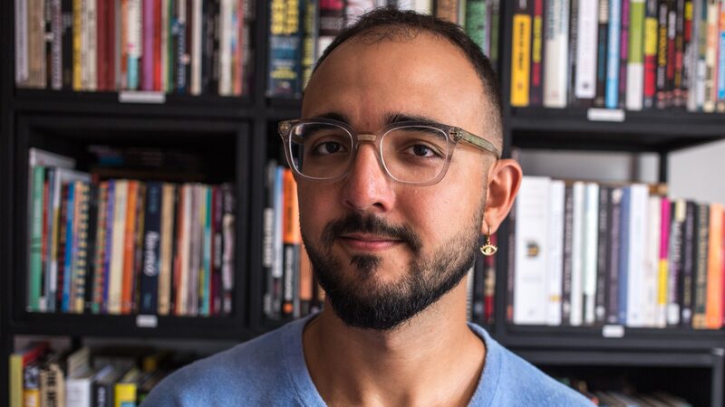 Como Raphael Montes se tornou um fenômeno na Geração Z com seus contos de suspense Como Raphael Montes se tornou um fenômeno na Geração Z com seus contos de suspense