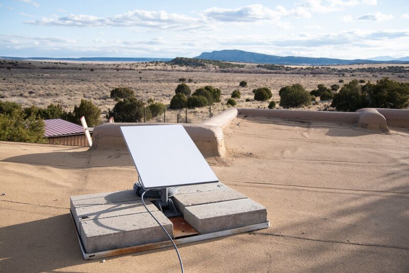 En EE.UU., SpaceX consiguió un contrato de US$5.900 millones del Departamento de Defensa para lanzar satélites de inteligencia.  En EE.UU., SpaceX consiguió un contrato de US$5.900 millones del Departamento de Defensa para lanzar satélites de inteligencia.