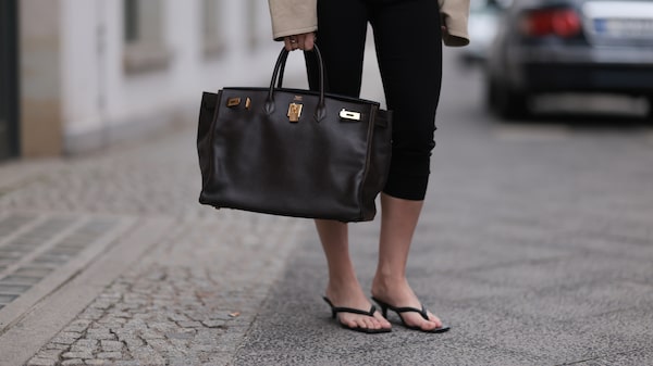 Superexposição da Birkin desafia Hermès a recuperar escassez que sustenta a marca Superexposição da Birkin desafia Hermès a recuperar escassez que sustenta a marca