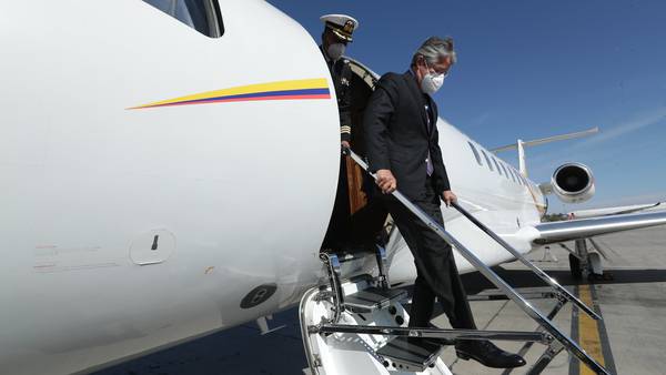 Ecuador vendió uno de sus aviones presidenciales a Colombia, asegura ministrodfd