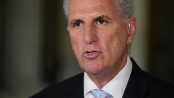 McCarthy dice que reanudará las conversaciones sobre la deuda con Biden el lunesdfd