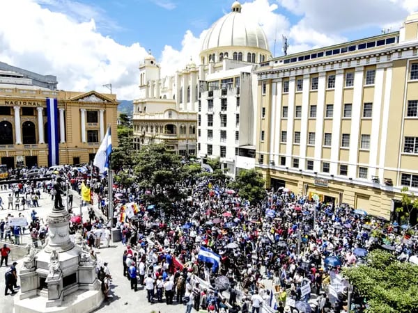 Día de la Independencia del Bicentenario en San Salvador, El Salvador, el miércoles 15 de septiembre de 2021.