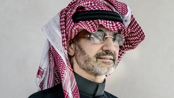 Príncipe saudí da marcha atrás en Twitter por su “nuevo amigo” Muskdfd