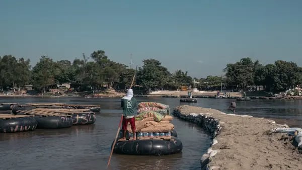 Centroamérica: el contrabando repunta en Navidad con dulces disfrazados de pólvoradfd