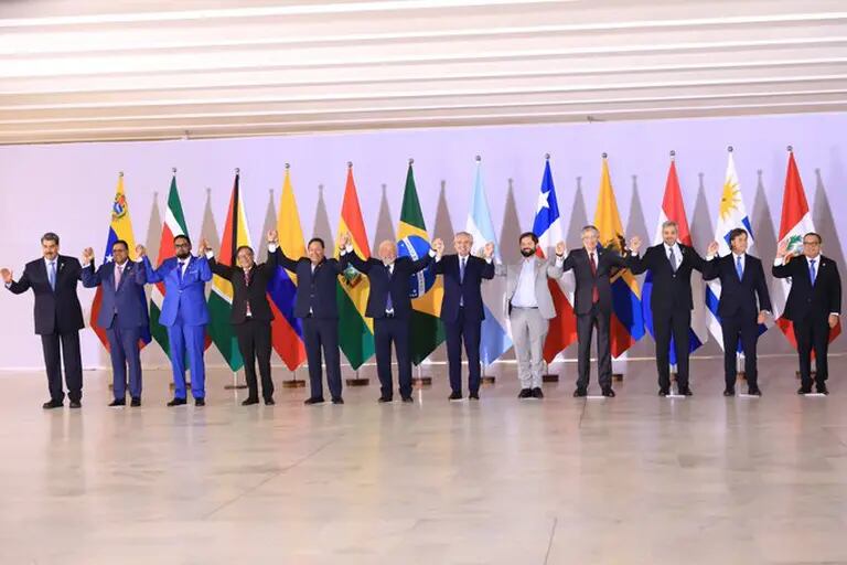 Presidentes de América del Sur se fotografiaron previo al encuentro que tuvo lugar en Brasiliadfd