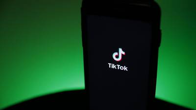 Uso de TikTok por militares de EE.UU. plantea riesgo de seguridad, según reguladordfd