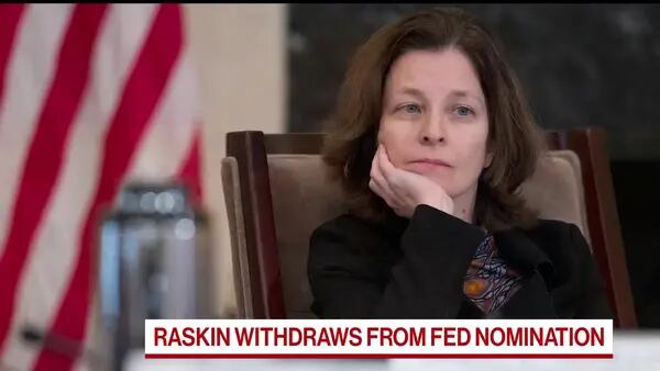 Nomeação de Sarah Bloom Raskin para ser vice-presidente de supervisão do Federal Reserve cai por terra. Reportagem de Mike McKee da Bloomberg