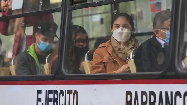 Tras inicio de pandemia, Perú elimina uso obligatorio de mascarillas en espacios cerradosdfd