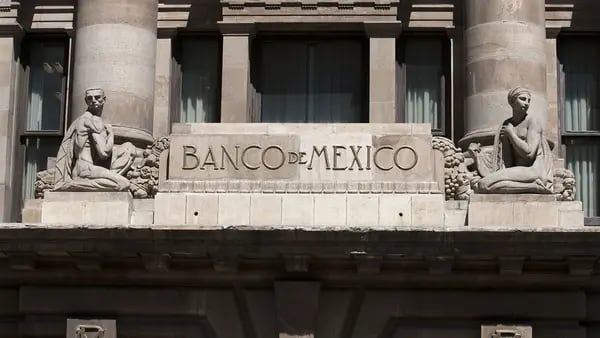 Banxico modera ritmo y sube en 50 puntos tasa de interés para dejarla en 10,5%dfd