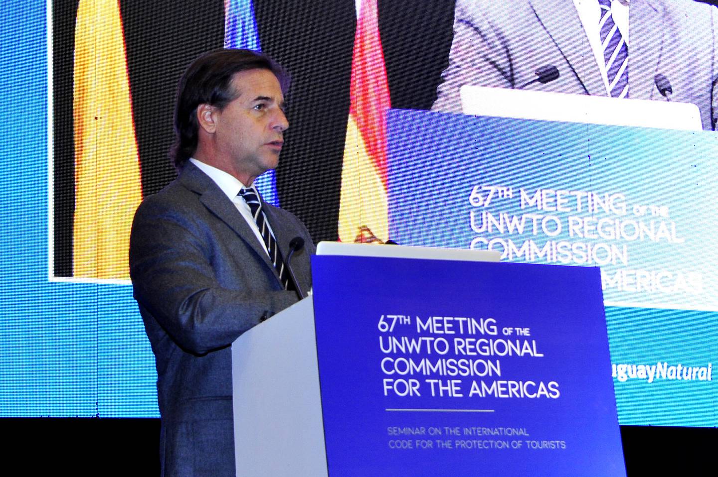 El presidente uruguayo durante la apertura de la reunión de la Comisión Regional de la Organización Mundial del Turismo (OMT) para las Américas, en Punta del Este. Foto: Presidencia de la República.