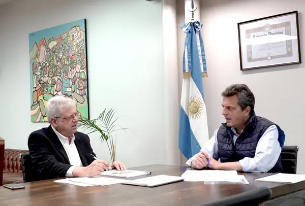 Junto a Sergio Massa, ministro de Economía