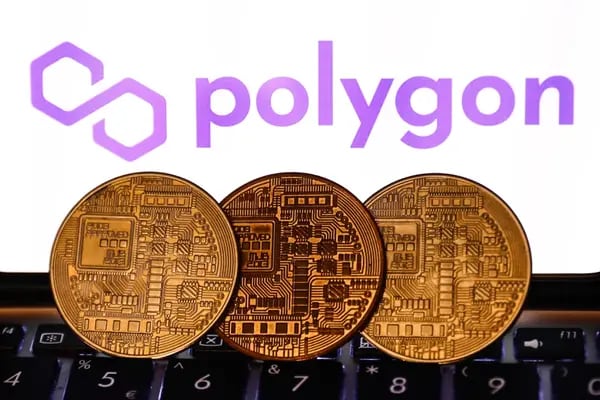 Logos de Polygon mostrados en la pantalla de un teléfono Fotógrafo: NurPhoto/Getty Images