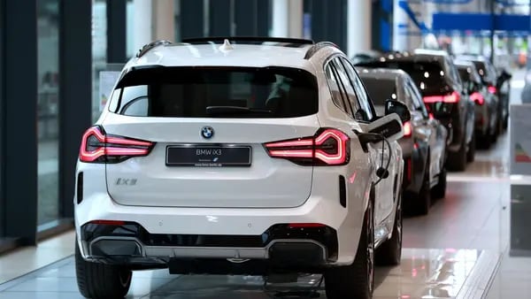 BMW quiere competir con Tesla y la china BYD con nueva generación de vehículos eléctricosdfd