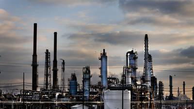 Exxon informa que incendio en importante refinería de EE.UU. ya fue extinguidodfd