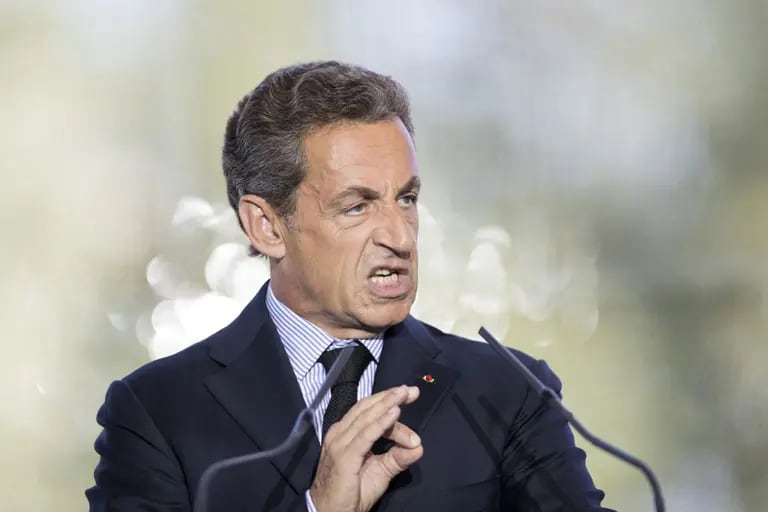 Sarkozy Photographer: Jasper Juinen/Bloombergdfd