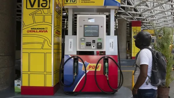 Capitalismo estilo Maduro llega a las gasolineras de Venezueladfd