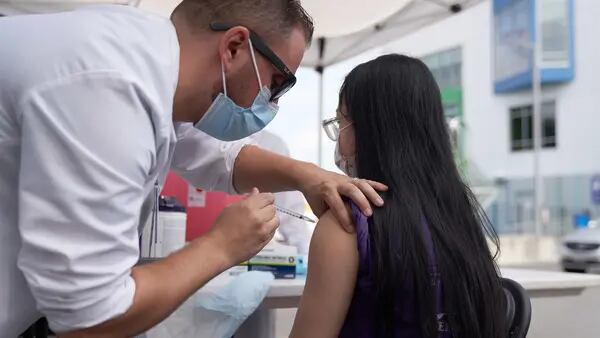 Vacina da Pfizer contra Covid é segura para adolescentesdfd