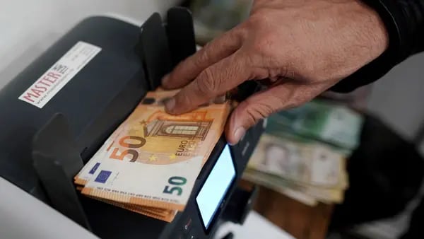 España y Colombia, únicos en OCDE en donde acciones pagan más impuestos que salariosdfd