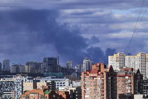 Rússia amplia ataques nos arredores da capital Kiev