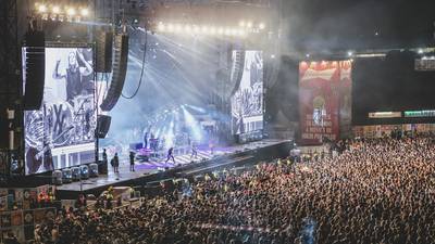 Lollapalooza gira R$ 422 milhões em meio a polêmica eleitoral e Anittadfd