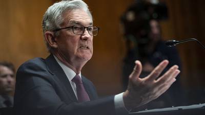 Powell diz que Fed não pretende banir criptomoedas nos EUAdfd