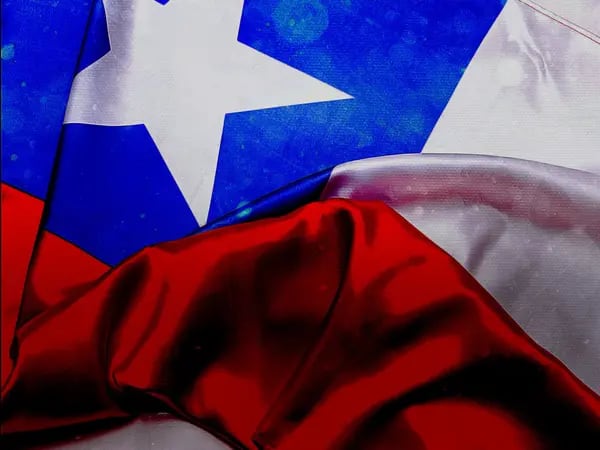 Una bandera chilena. Fuente de la imagen: Bloomberg