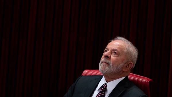 Lula estira la cuerda en relación con Banco Central de Brasil e inquieta a operadoresdfd