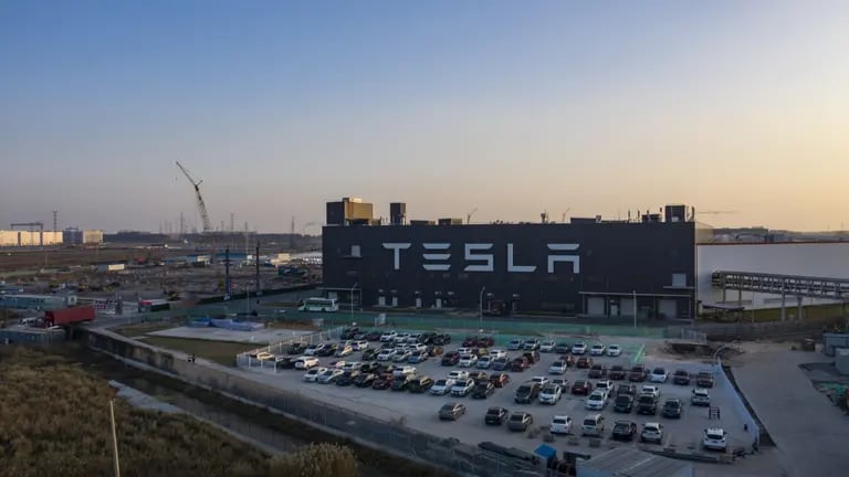 La fábrica de Tesla en Shanghái. Fotógrafo: Bloomberg/Bloombergdfd
