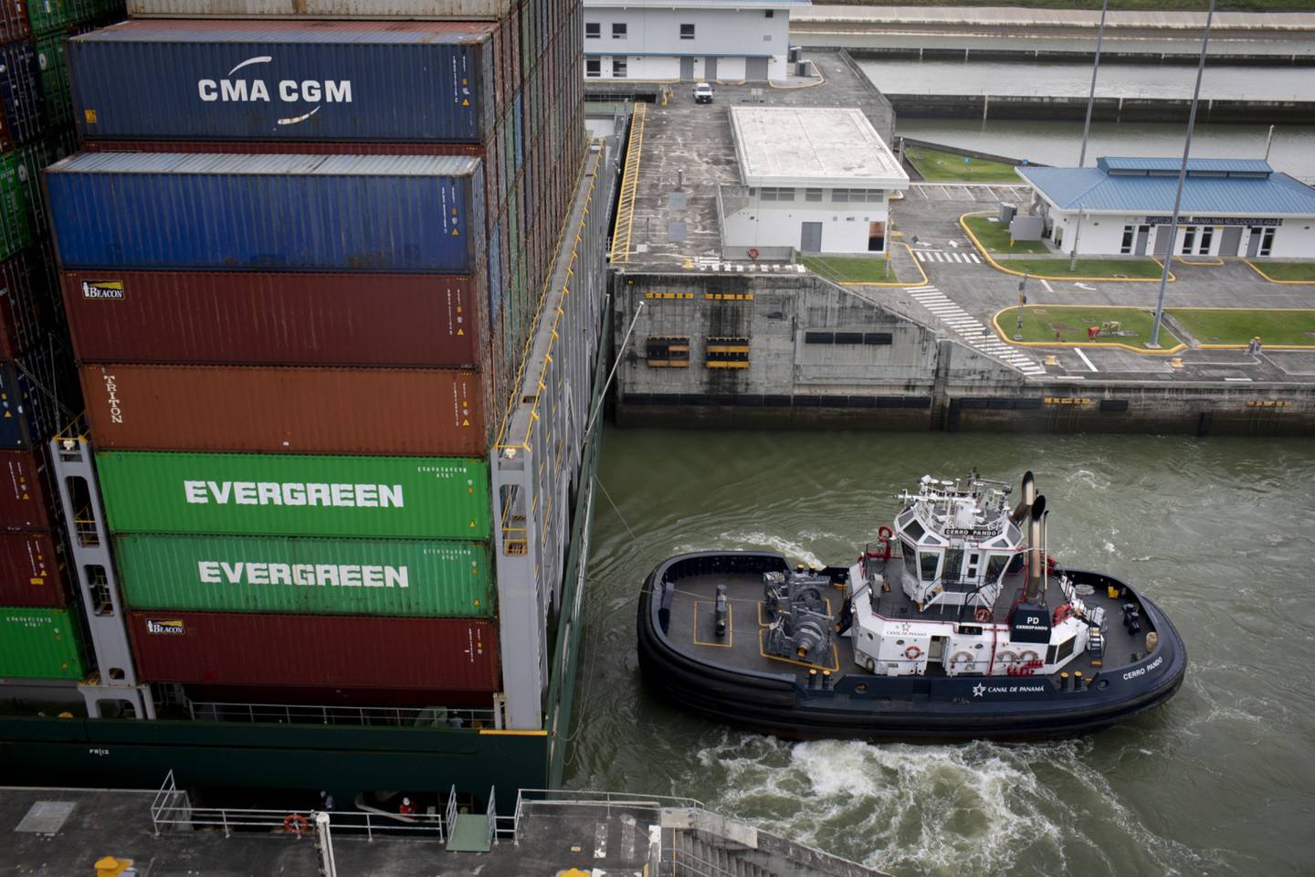 La nueva ley de cabotaje obligará a que los navíos que presten servicios dentro de aguas panameñas tengan accionistas y mano de obra mayoritariamente ciudadana del país.