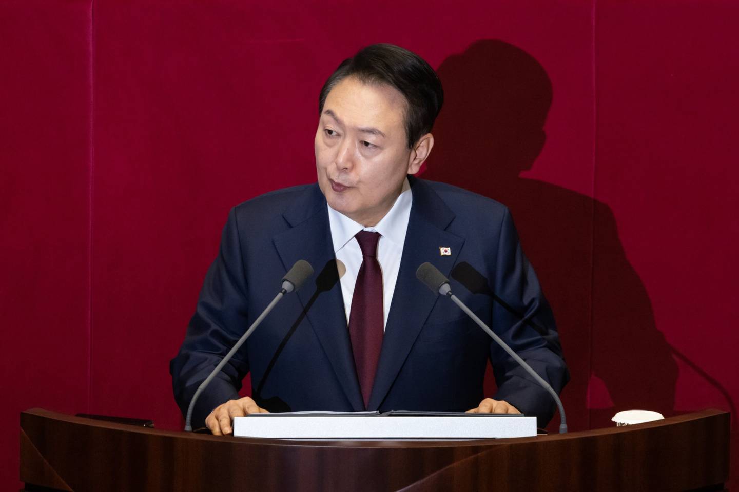 El Presidente surcoreano Yoon Suk Yeol pronuncia un discurso.