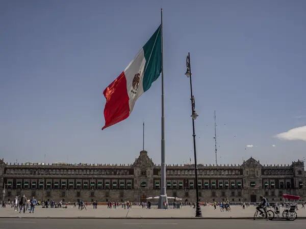Exclusive: Mexican Finance Ministry Sees GDP Growing at 2.5% and Oil at US$58 in 2025dfd