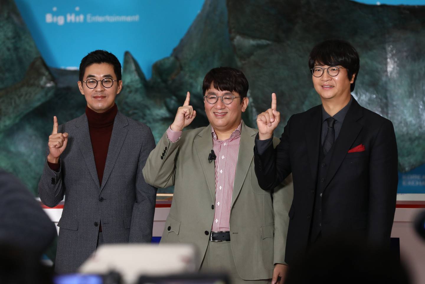 Bang Si-hyuk, fundador de Hybe Co., antes Big Hit Entertainment Co., posa durante la ceremonia de cotización de la empresa en la Bolsa de Corea. Fotógrafo: SeongJoon Cho/Bloomberg
