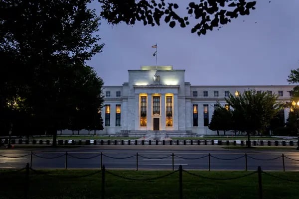 Existe un “riesgo real” de que la Reserva Federal incremente las tasas a un 6,5%: UBS