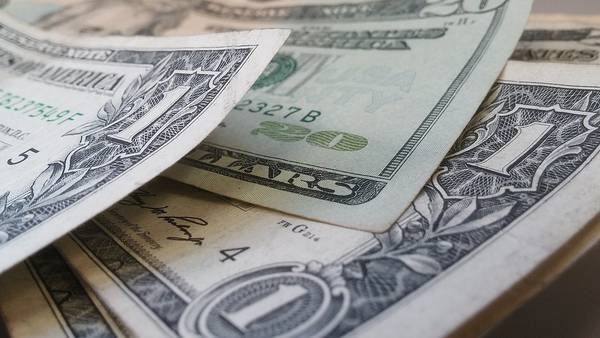 Dólar en Chile cae bajo los $ 900: estos factores inciden en su debilitamientodfd