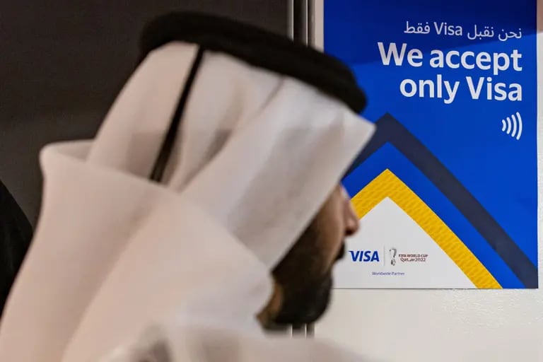 A sign saying only Visa cards accepted at the Qatar 2022 World Cup.dfd