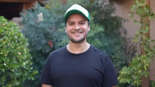 Carlos Aravena, CEO y cofundador de la startup chilena Poliglota