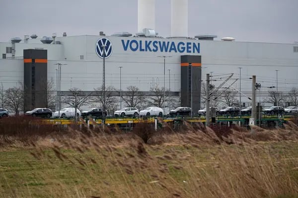 Volkswagen comenzará a producir buses y camiones en Argentina