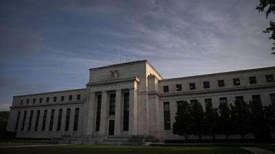 Esperanzas de repunte de acciones colapsan ante mensaje de Powell sobre tasasdfd