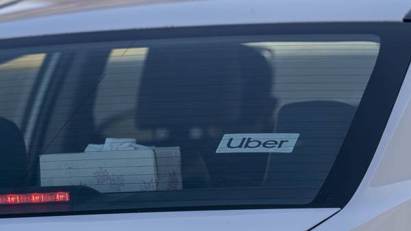 Uber elude debacle de rival Lyft con pronóstico optimista de pasajeros y gananciasdfd