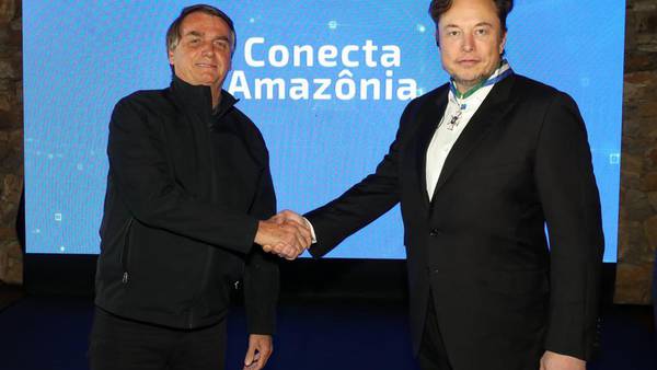 Elon Musk Praised by Bolsonaro in Surprise Trip to Brazildfd